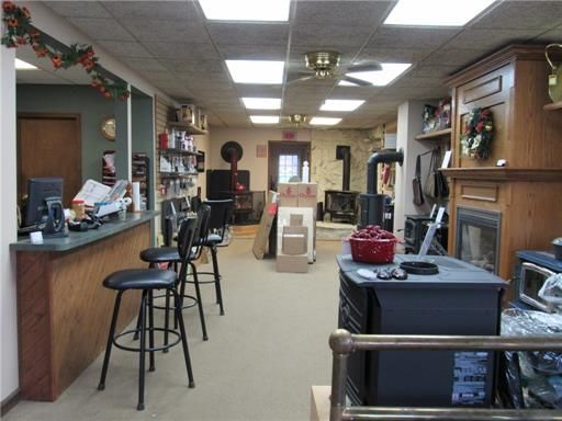 44 Main St, Englishtown, NJ 07726